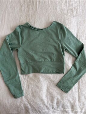 ISLA Movement Sage Cropped Long Sleeve Top